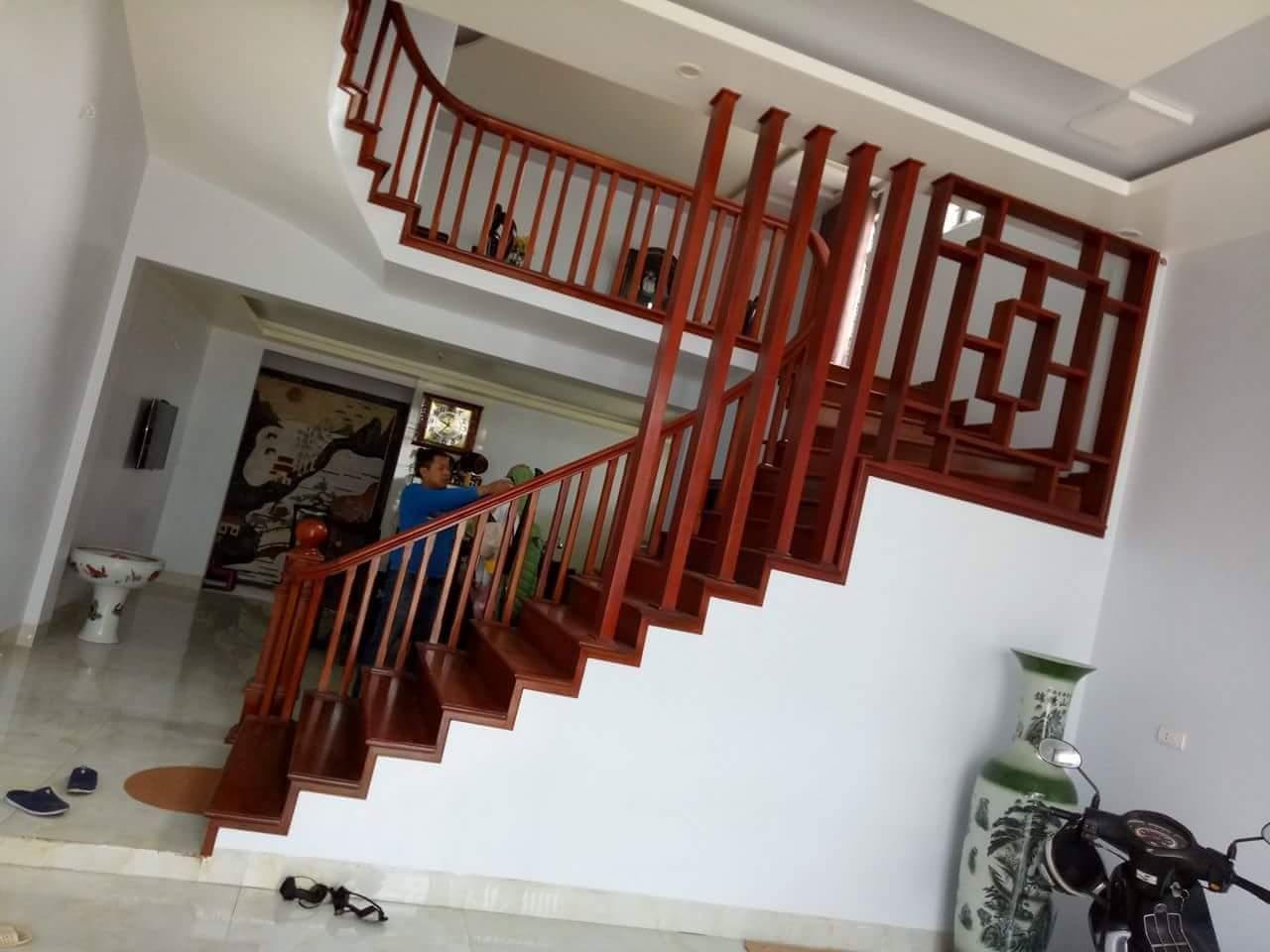 CẦU THANG GỖ 01
