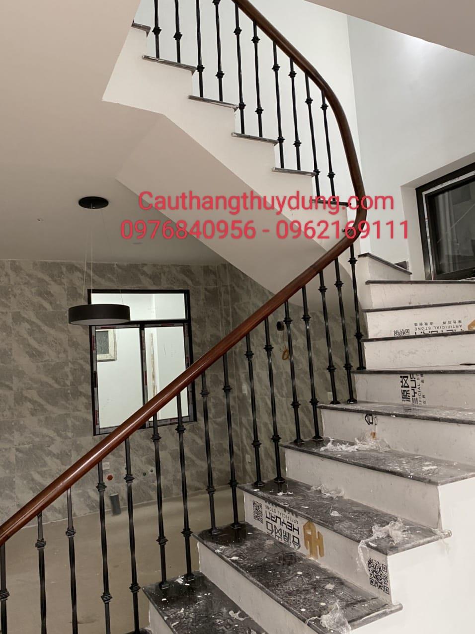 CẦU THANG SẮT NGHỆ THUẬT MẪU MỚI L1000