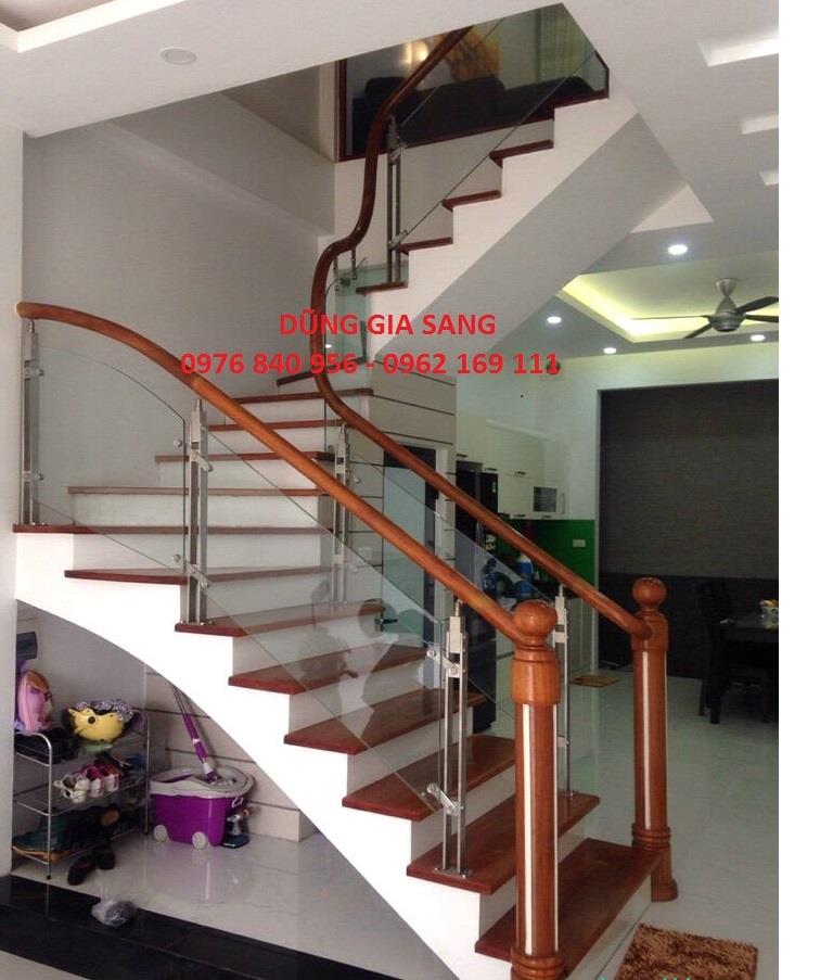 CẦU THANG KÍNH CON TIỆN INOX 0080