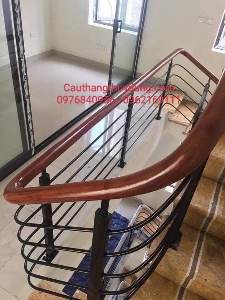 CẦU THANG SẮT NGHỆ THUẬT MẪU MỚI K1000