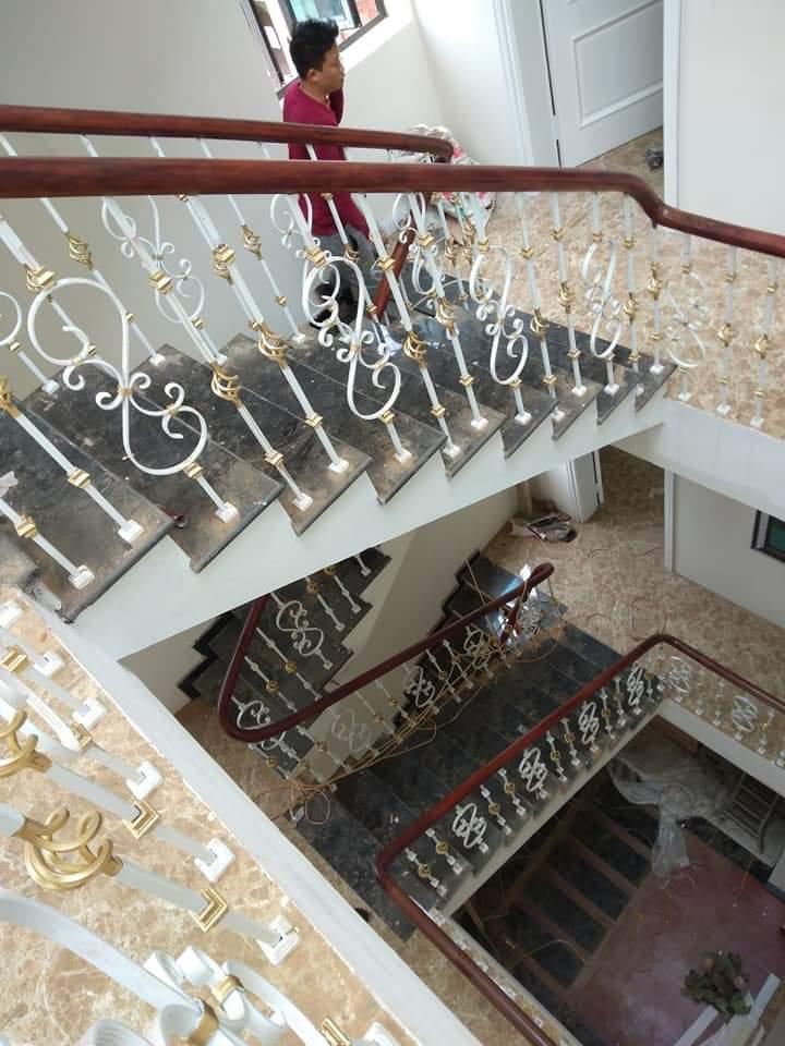 CẦU THANG SẮT NGHỆ THUẬT 221