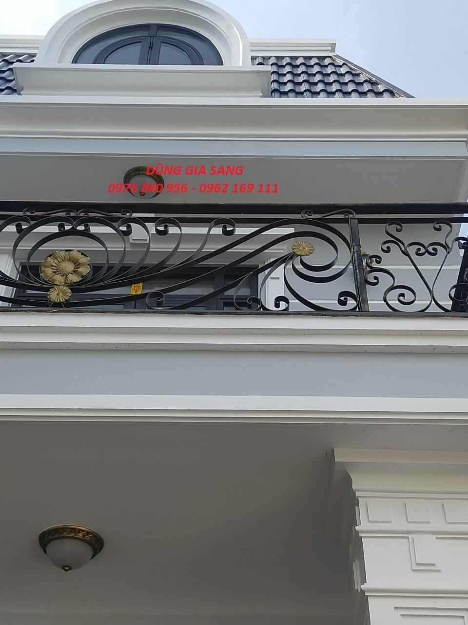 BAN CÔNG SẮT NGOÀI TRỜI 0010