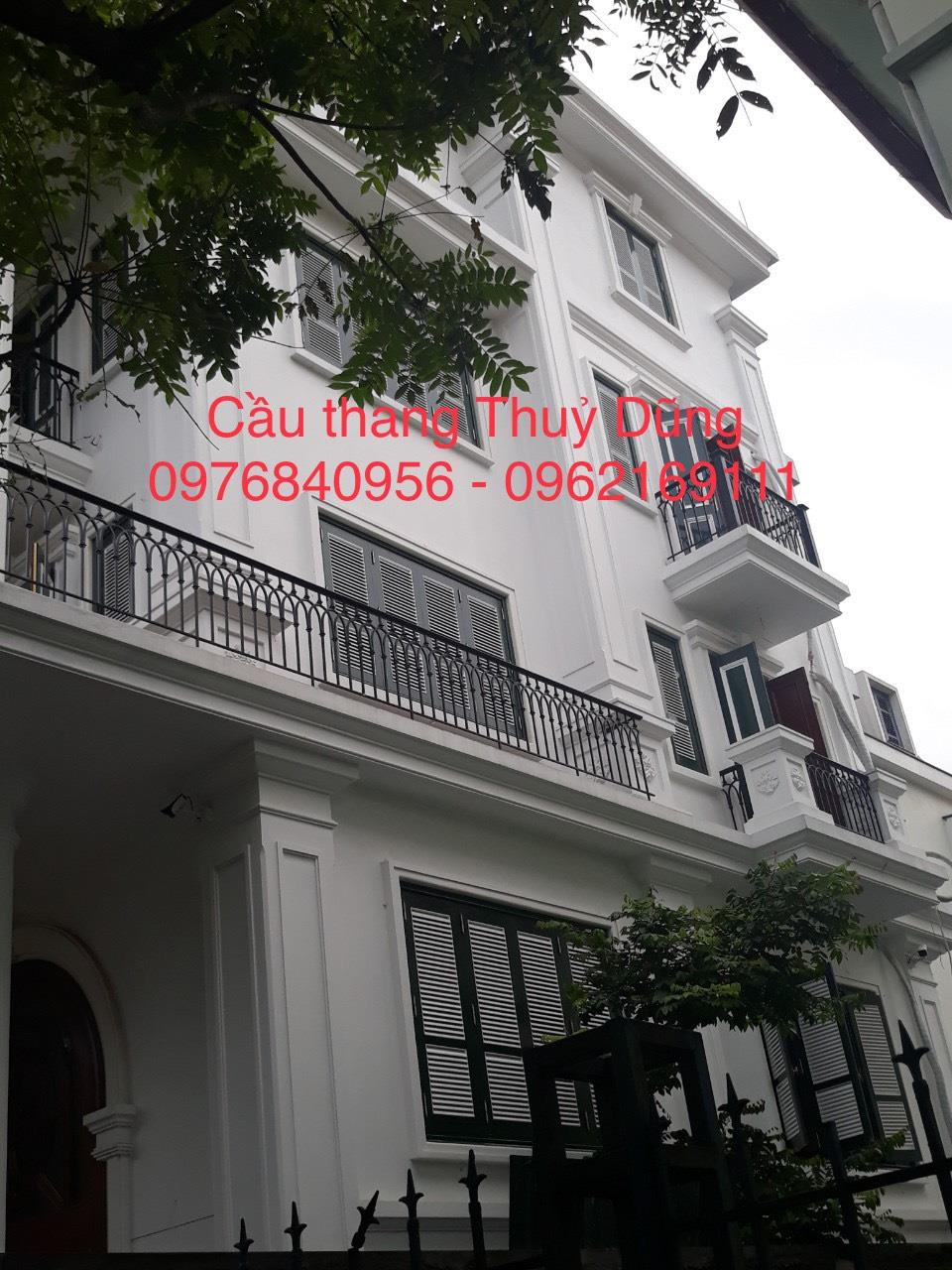 BAN CÔNG SẮT NGOÀI TRỜI 0023