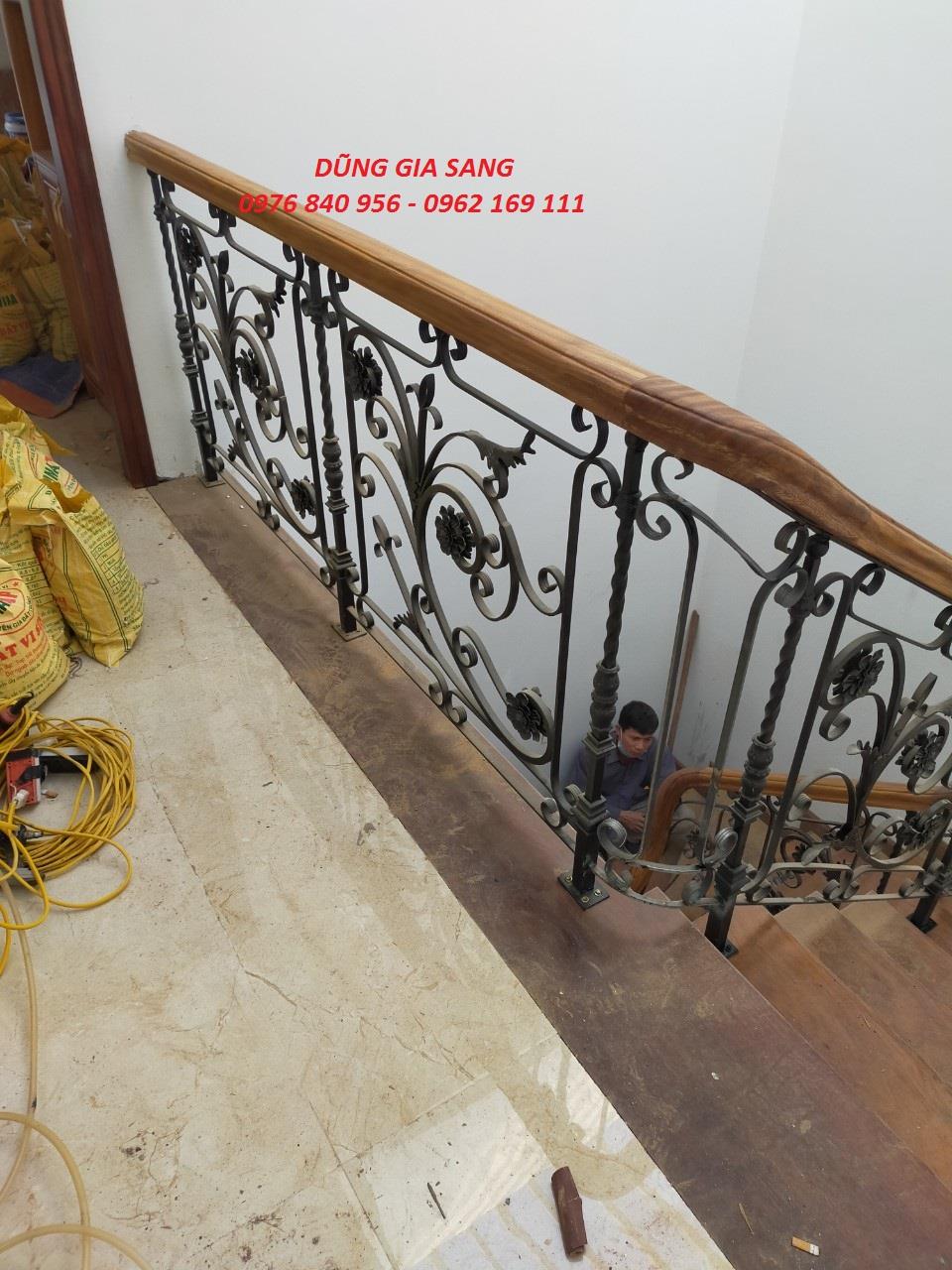 CẦU THANG SẮT  NGHỆ THUẬT MẪU MỚI 2