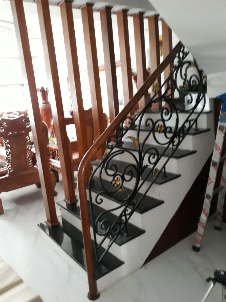 CẦU THANG SĂT NGHỆ THUẬT 02