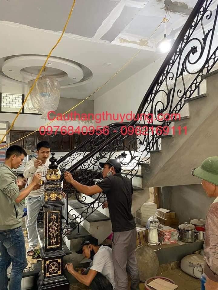 CẦU THANG SẮT NGHỆ THUẬT MẪU MỚI H1700