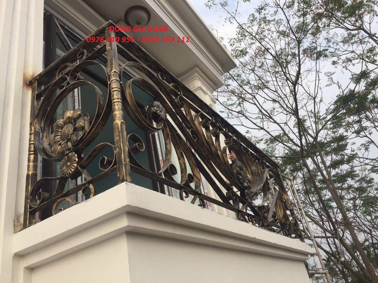 BAN CÔNG SẮT NGOÀI TRỜI 0018