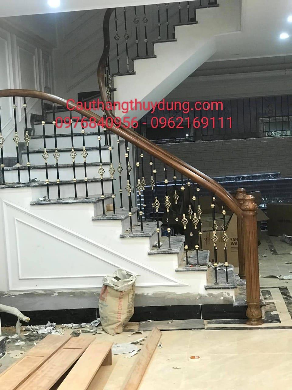 CẦU THANG SẮT NGHỆ THUẬT MẪU MỚI h1100