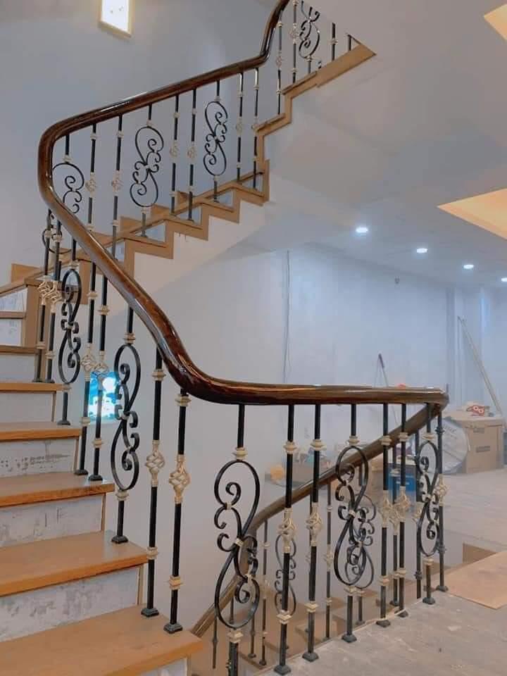 Cầu Thang Sắt Nghệ Thuật 056
