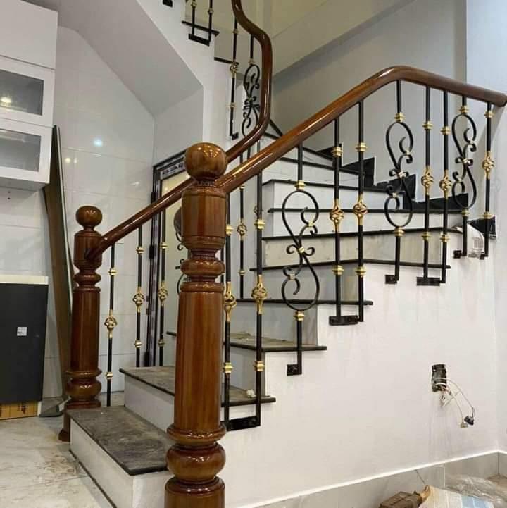 Cầu Thang Sắt Nghệ Thuật 043