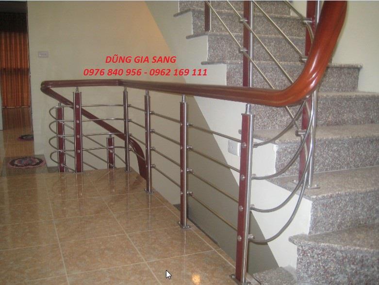 CẦU THANG INOX TAY VỊN GỖ  02000