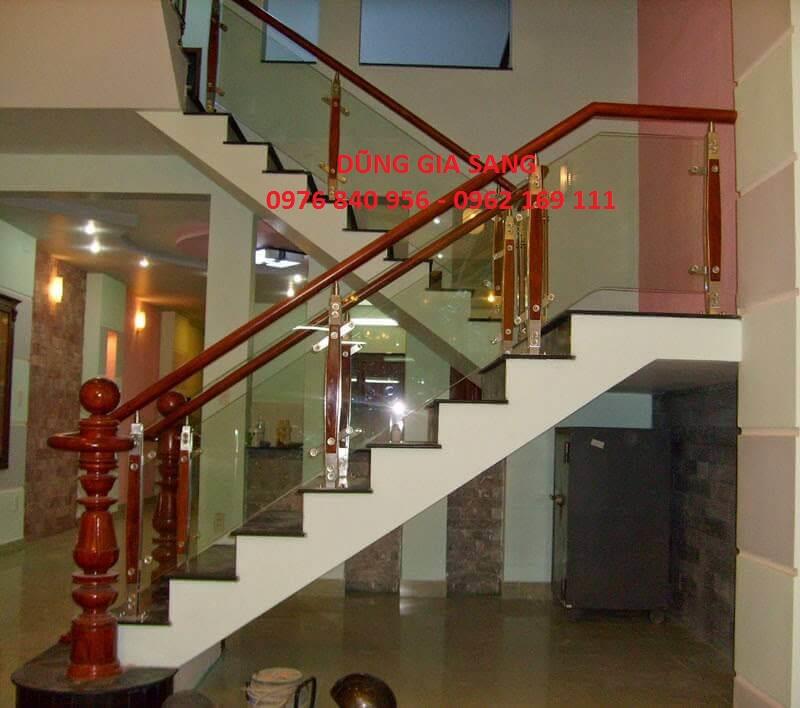 CẦU THANG KÍNH  0010