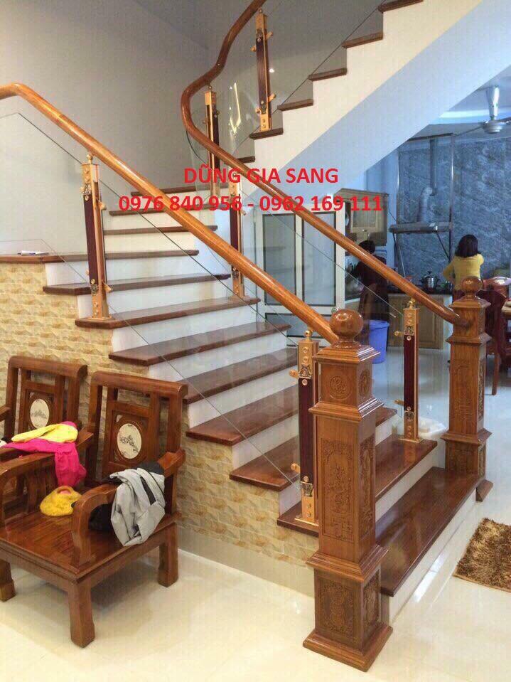 CẦU THANG KÍNH TAY VỊN GỖ  0160