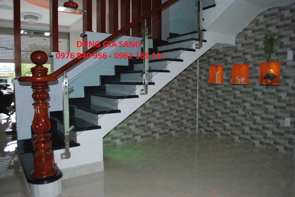 CẦU THANG KÍNH TAY VỊN GỖ  0200