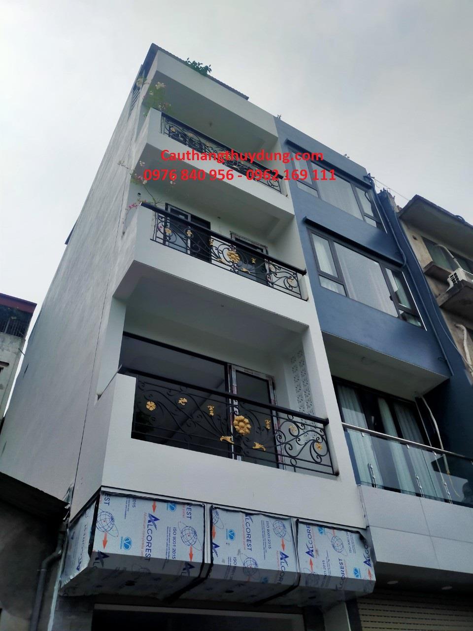 BAN CÔNG SẮT NGHỆ THUẬT TẠI 69 LINH ĐÀM