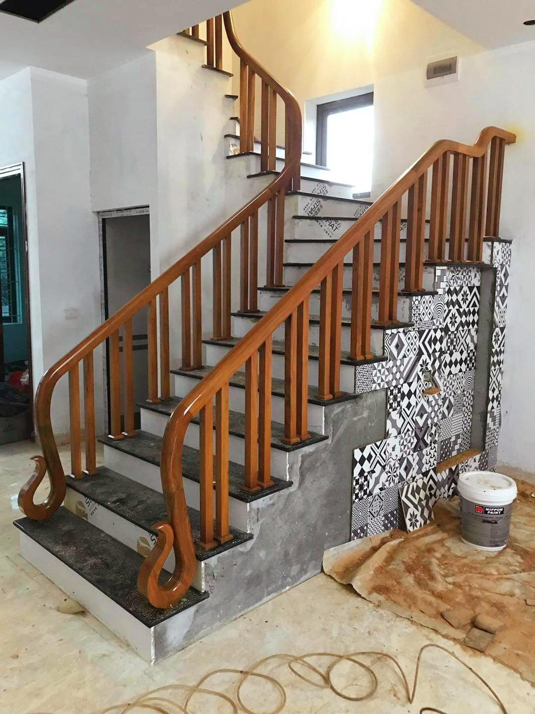 CẦU THANG GỖ NHÀ ANH TUẤN - THƯỜNG TÍN